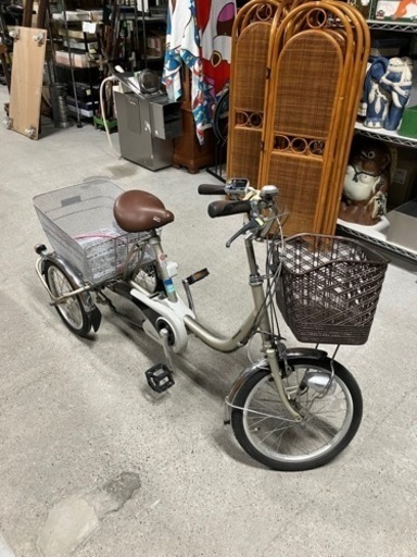 三輪の自転車ジャンク