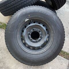 ＜200系ハイエース用 スタッドレスタイヤ4本＞ 195/80R15！溝◎！DUNLOP WINTER MAXX！