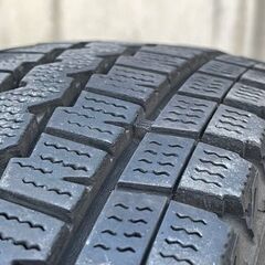 ＜200系ハイエース用 スタッドレスタイヤ4本＞ 195/80R15！溝◎！DUNLOP WINTER MAXX！