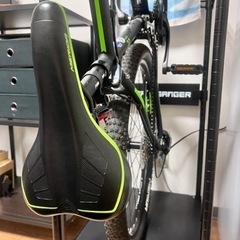 MERIDA マウンテンバイク(専用空気入れ、バイシクルハンガー、チェーン 