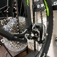 MERIDA マウンテンバイク(専用空気入れ、バイシクルハンガー、チェーン 