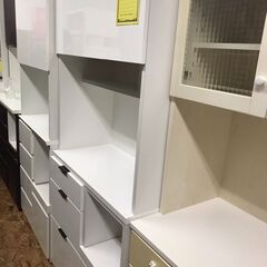 ニトリ　食器棚　キッチンボード　3枚扉　白　大容量　収納力抜群　...