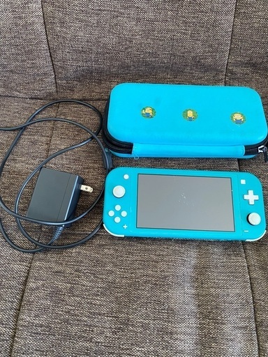 取引中　ニンテンドースイッチライト　ブルー