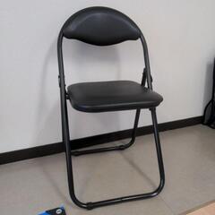 使わなくなったパイプ椅子です。1脚800円