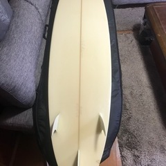 (希少)タウン&カントリー サーフボード 7’9 専用ハードケース付 ミッドレングス