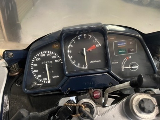 VFR750F  RC24 レストアベース