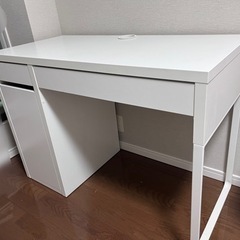 IKEA  パソコンデスク　学習机