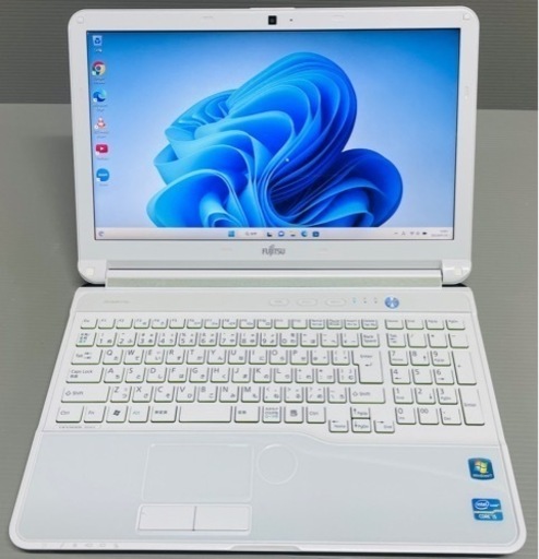 【引取先決定】配送可！　i5、HDD500GB、Windows11搭載　FUJITSU製ノートパソコン　カメラ、ACアダプター付属、富士通