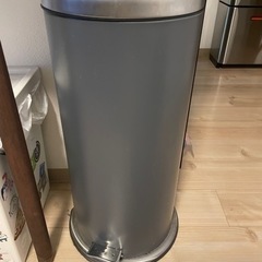 イケア IKEA ペダル式ゴミ箱