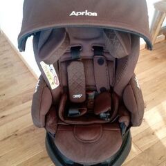 Aprica フラディアグロウ ISOFIX  チャイルドシート