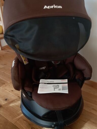 Aprica フラディアグロウ ISOFIX  チャイルドシート