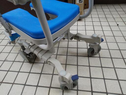 ウチエ シャワーキャリー SWR-132 20-102 高く買取るゾウ八幡西店 ウチエ シャワーキャリー SWR-132 20-102 高く買取るゾウ八幡西店