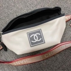 ウエストポーチ　CHANEL