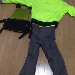 フルドライスーツ　お譲りします。　＃＃手渡し限定＃＃