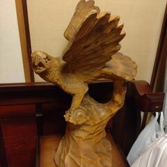 鷹の彫り物
