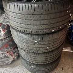 215系サーフ　ホイール付タイヤ