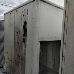 香取市】セパレート2部屋コンテナ (No.T-1) 長さ約269cm×幅163cm×高さ