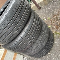 タイヤ 225/50R18