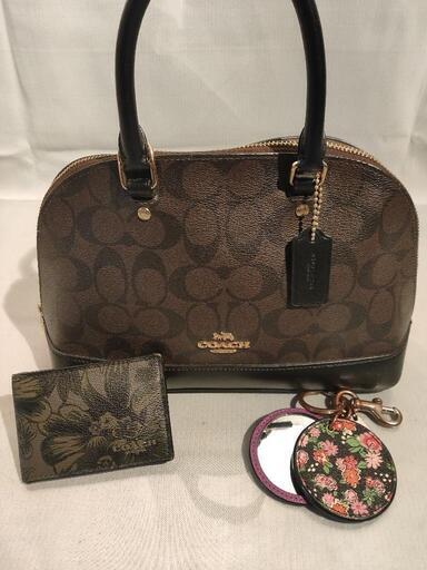 【売ります】COACH シグネチャーハンドバッグ（オマケ付き）