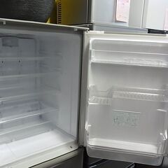 セール中につき、通常特価19,778円より2,000円引きの17,778円!　SHARP　シャープ　3ドア冷蔵庫　SJ-WA35Y-S　どっちもドア　350L　ノンフロン冷凍冷蔵庫　2013年製