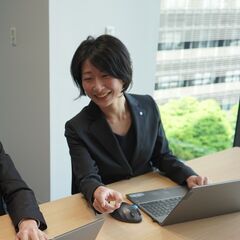 ＜事務経験が活かせる労務担当＞評価が明確で昇給実績もあり！過程で...