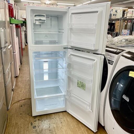 地域限定送料無料　美品【 YAMADA 】ヤマダセレクト 225L 2ドア 冷凍冷蔵庫 ホワイト YRZ-F23G1