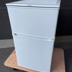 アイリスオーヤマ　2ドア　冷凍冷蔵庫　90L IRR-A09TW...