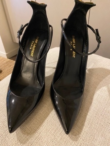〖 Yves Saint Laurent〗ストラップ付き パンプス