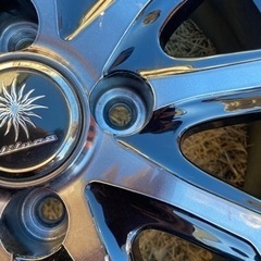 スタッドレスタイヤ　ホイールナット付き　4本セット