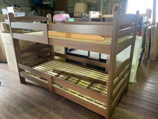 二段ベッド！新品！二色対応！