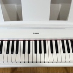 美品 ヤマハ YAMAHA 電子キーボード piaggero NP-12WH、スタンド 