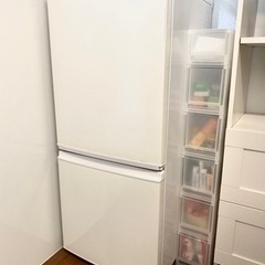 冷蔵庫  SHARP  2013年製  137L ※両開き