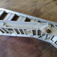 折り畳み式アルミラダー メーカー/耐荷重量不明 2本1組