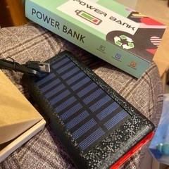 モバイルバッテリー　太陽光ソーラー