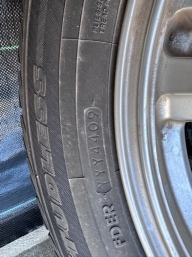 215／60R17 スタッドレスタイヤ　取引先決まりました