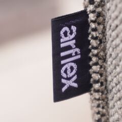 arflex(アルフレックス)のOMNIO(オムニオ)コーナーソファ5Pです。1人1シートのユニットは、空間や使い勝手に合わせて自由自在にレイアウトしていただけます♪DA307