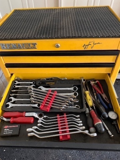 取引成立済み】RENAULT 工具箱/キャビネット