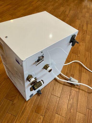 TOTO トートー パブリック用 小型電気温水器　REW12B2BH 200V