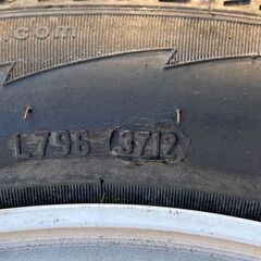 スタットレスタイヤ　155/65/14