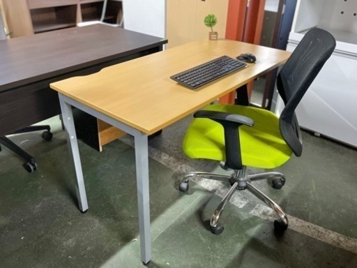 激安‼️ コクヨ オフィスデスク・フレスコ ミーティング用テーブル 幅120cm椅子付き