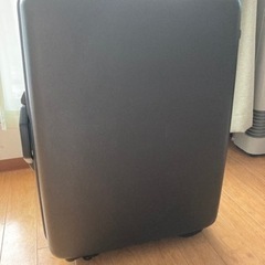 黒の大型スーツケース　老舗　sunco（サンコー）製