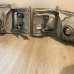 200系ハイエース　ヘッドライト左右
