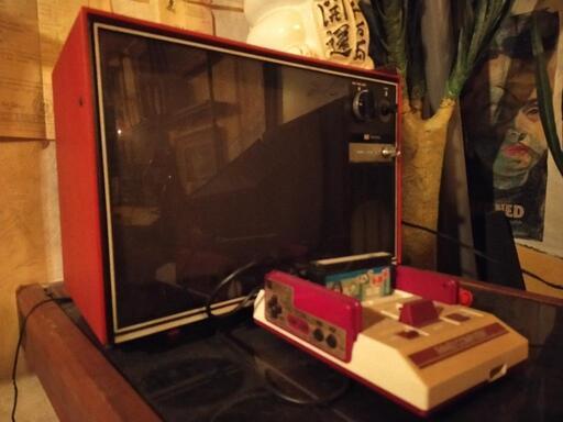 2/20まで【昭和レトロ】ブラウン管テレビ＆ファミコン【値下げ】