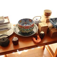 蔵出し、大皿、茶道具、客皿など画像の食器類すべて