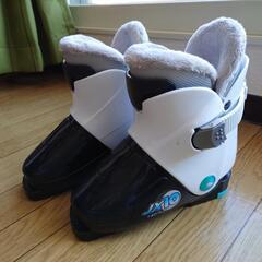 子供スキー靴（ブーツ）19センチ