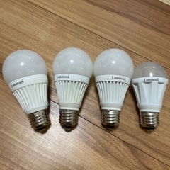 【お譲り先決定】LED電球4個セット　E26口金