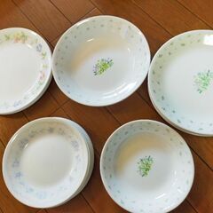 【決まりました】CORELLE　お皿色々(中古品)