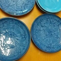 初春の発掘　9　肥前焼　窯椿鳥文©中皿　3枚　プラス青い小皿2枚