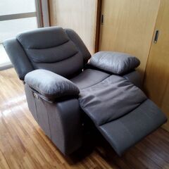 大特価、値下げしました。リクライニングチェア(電動)ほぼ未使用