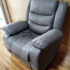 大特価、値下げしました。リクライニングチェア(電動)ほぼ未使用
